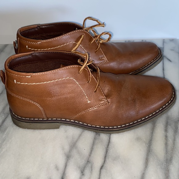 Boys Shoes US 7 1/2, EUR 40 - Picture 2 of 6